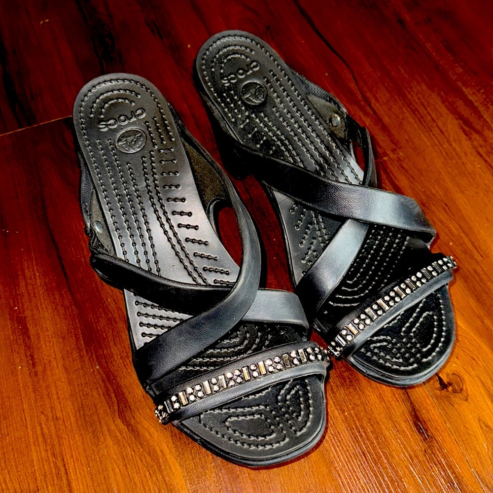 CROCS